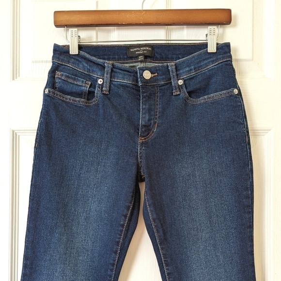 Banana Republic Classic Dark Wash Mid Rise Boot Cut Jeans Size 27/4 - Picture 2 of 14